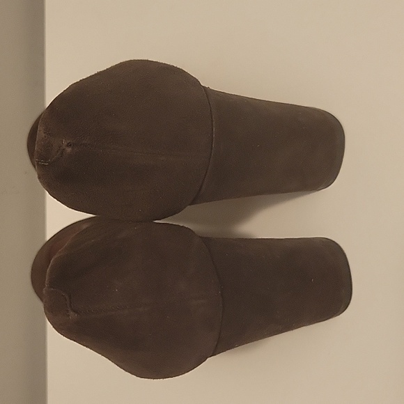 Vince Camuto Size 6 1/2 Brown Suede " 3 inch"  Block-Heels - Picture 3 of 11